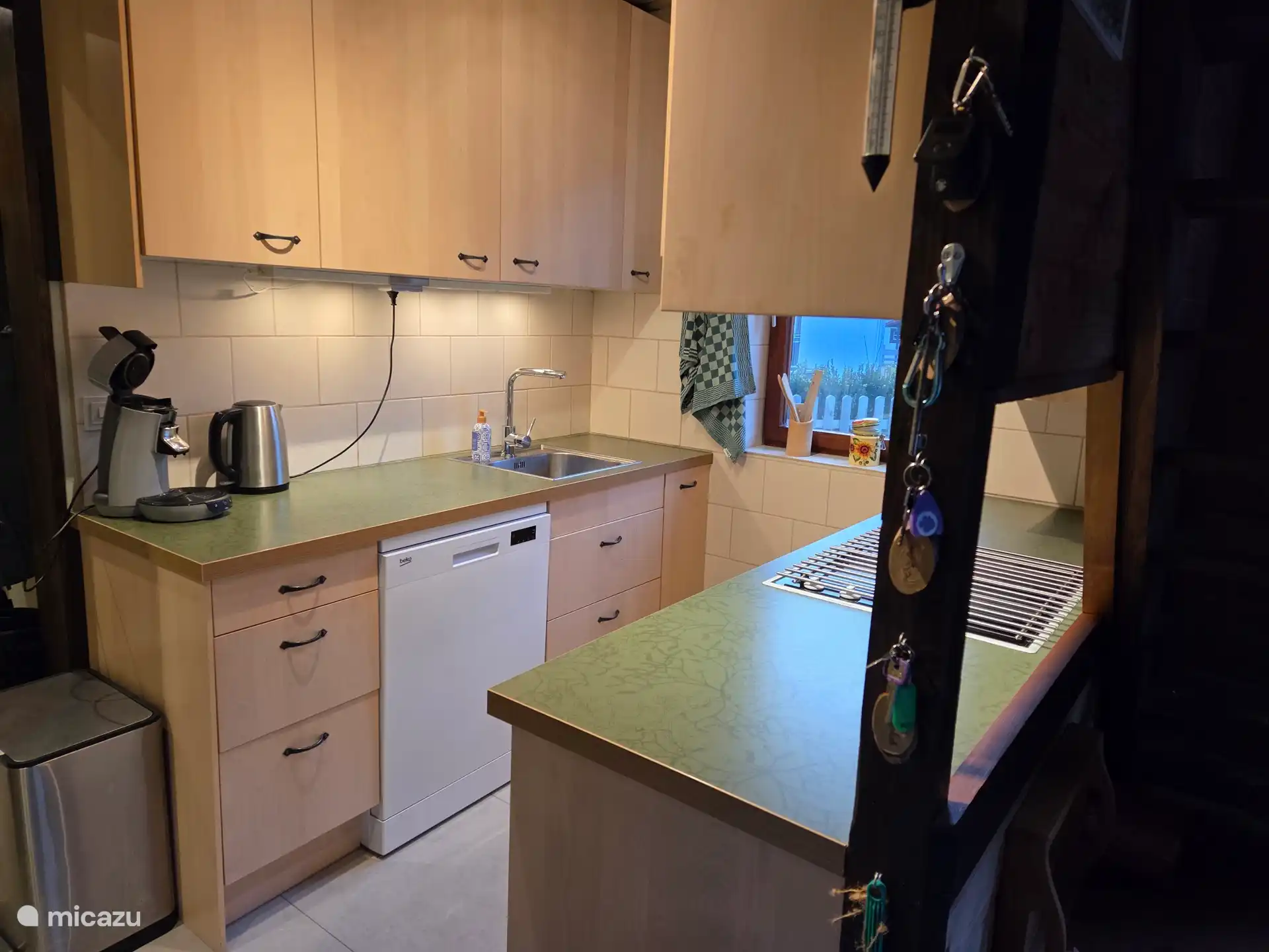 Keuken met vaatwasser, senseo