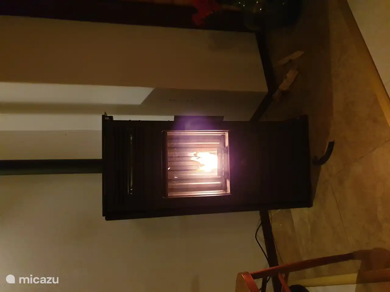 Estufa de pellets de 7 Kw. Ideal para calor constante.