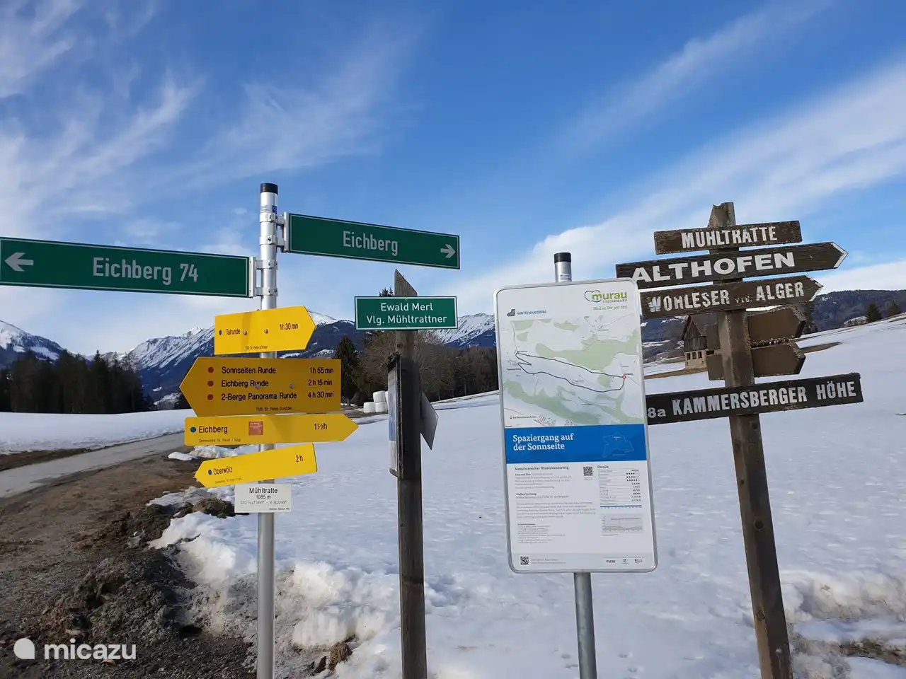En la zona hay varias rutas a pie y en bicicleta de diferente dificultad.
