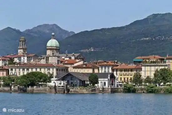 Intra Verbania liegt 2 km entfernt