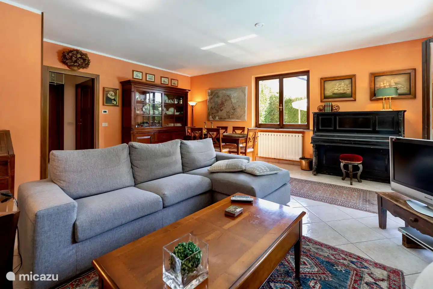 das komfortable Wohnzimmer