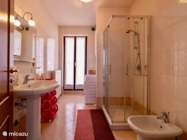 Casa Jetty | Italie, Lad Majeur, Verbania Intra - villa La salle de bain au 1er étage