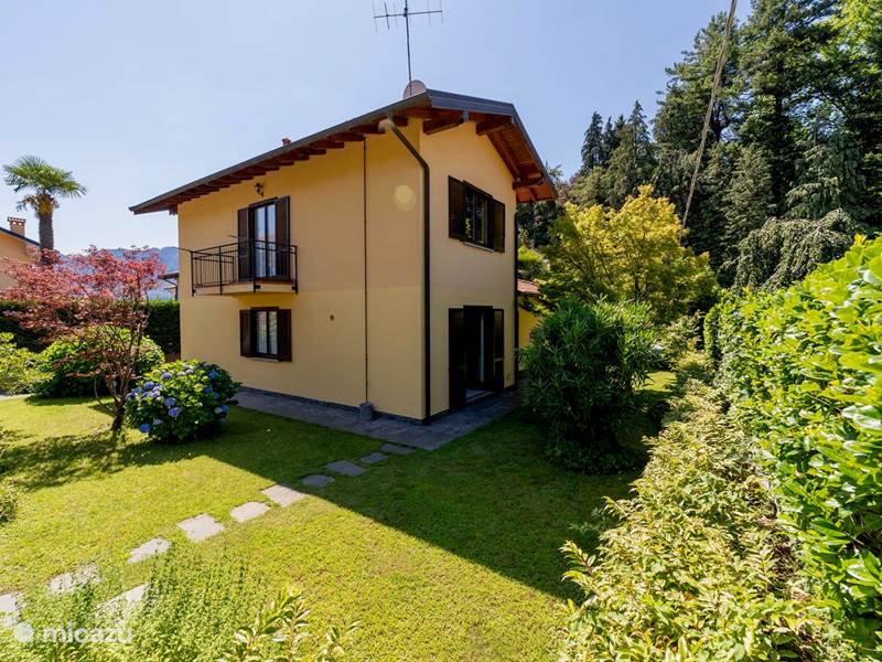 Holiday home in Italy, Lake Maggiore, Verbania Intra Villa Casa Jetty