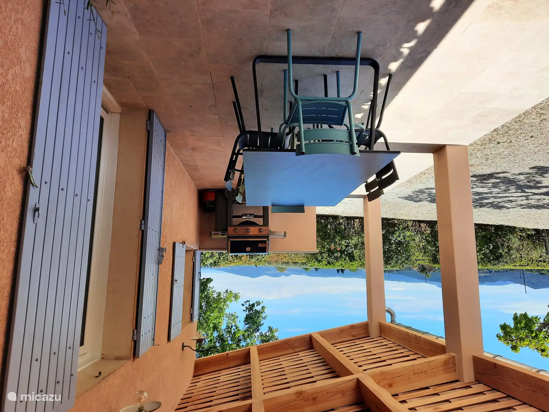 neue Terrasse mit neuem Dach 2024