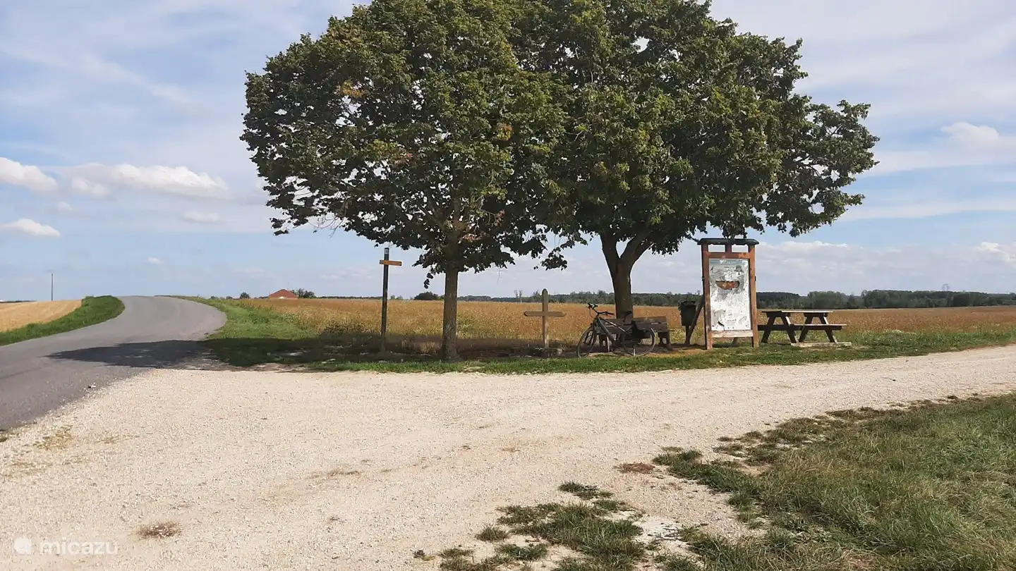 Sehr schönes und angenehmes Wander- und Fahrradgebiet. Die Wanderwege nach Santiago de Compostela und Canterbury <-> Rom befinden sich in der Nähe.