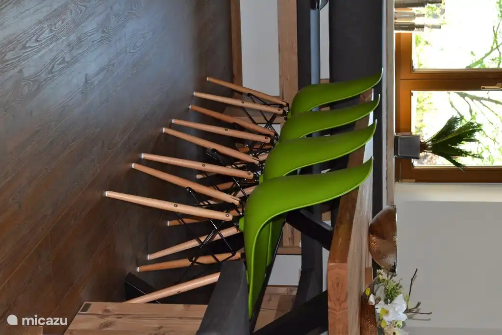 Heerlijke ruime eettafel. 