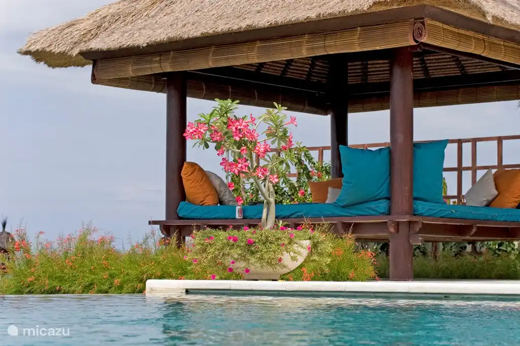 Bale benong (lugar de relajación)