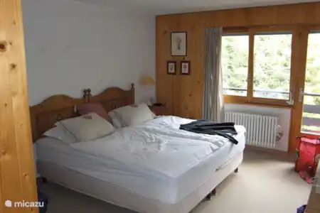 Vakantiehuis Zwitserland, Vaud, Gryon/Villars Sur Ollon penthouse Schuss Slaapkamer met balkon noord
