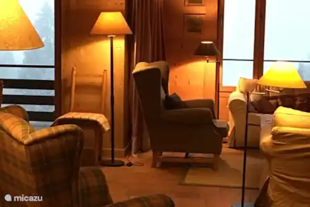 Vakantiehuis Zwitserland, Vaud, Gryon/Villars Sur Ollon penthouse Schuss living