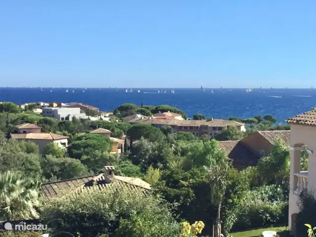 Villa Patrimoine | France, Côte d'Azur, Les Issambres - villa Vue mer depuis le jardin