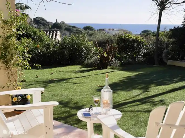 Villa Patrimoine | France, Côte d'Azur, Les Issambres - villa jardin vue mer