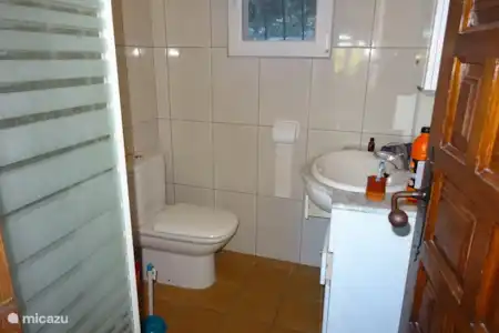 Vacation rental Spain, Costa Blanca, Pedreguer holiday house casa luna bathroom
