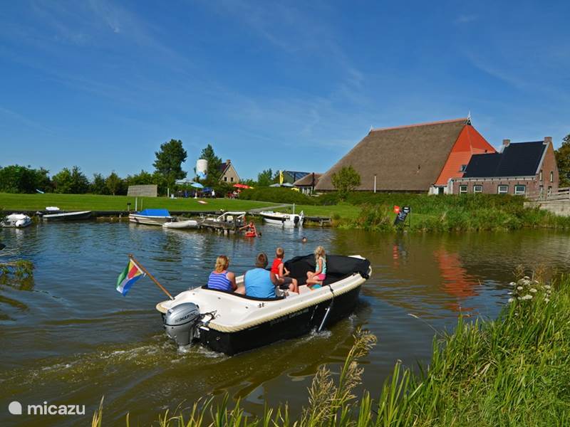 Ferienwohnung Niederlande, Friesland, Sint Annaparochie Ferienhaus Gruppenunterkunft de Blikvaart