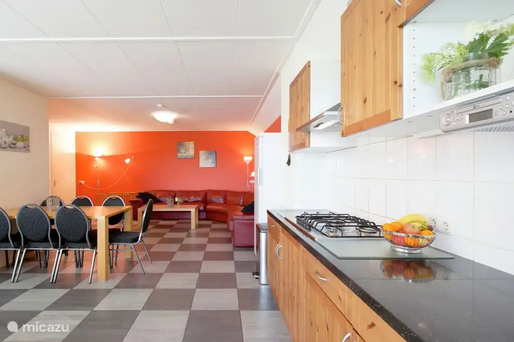 Séjour avec cuisine ouverte