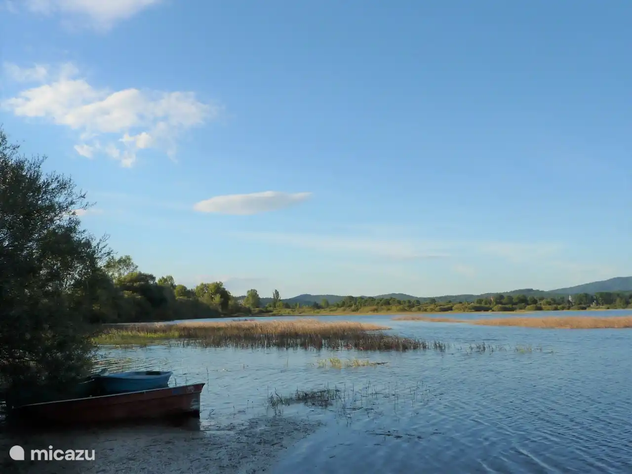 See Cerknica mit Wasser.