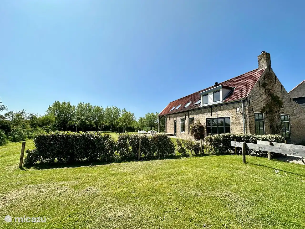 Altes Bauernhaus, schöner Garten