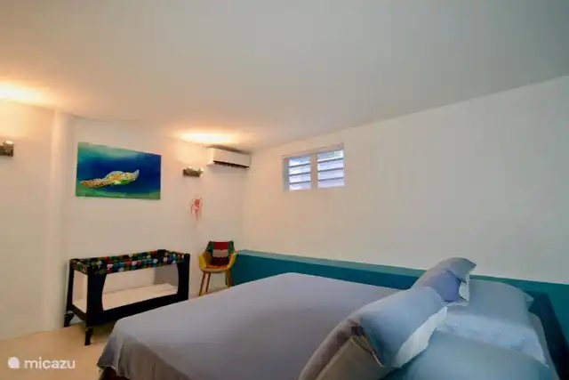 Chambre #4 avec salle de bain partagée #3
Nous pouvons fournir 2 lits simples ou un lit king size