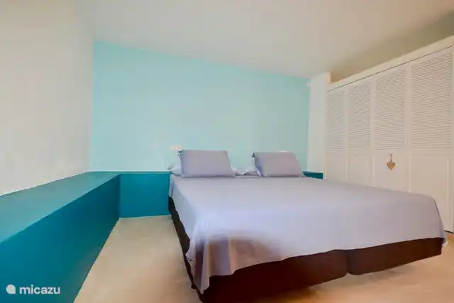 Chambre #4 avec salle de bain partagée #3
Nous pouvons fournir 2 lits simples ou un lit king size