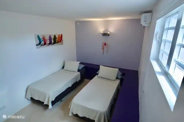 Chambre #5 avec salle de bain partagée #3
Nous pouvons également transformer les 2 lits simples en un lit queen