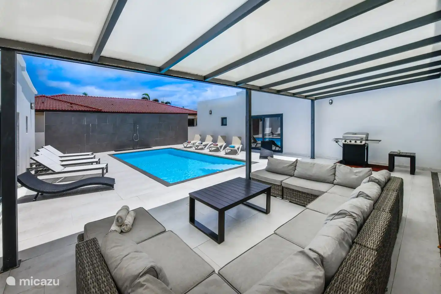 Villa Maria - Impression-Pool