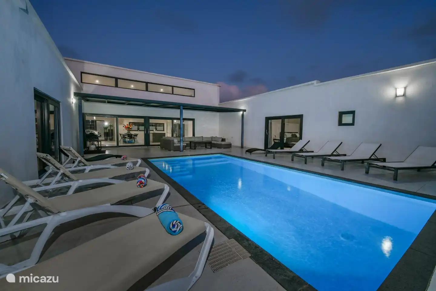 Villa Maria - Impression-Pool