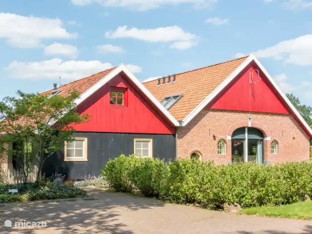 Le garde-frontière | Pays-Bas, Gueldre, Aalten - maison de vacances Façade de l'ancienne ferme rénovée et aménagée en gîte de groupe spacieux, agréable et confortable