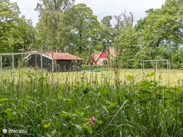 Le garde-frontière | Pays-Bas, Gueldre, Aalten - maison de vacances Terrain de foot avec buts et grand trampoline