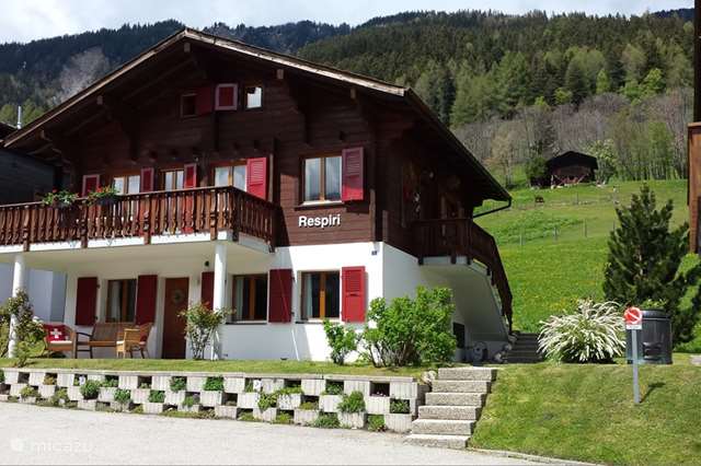 Vakantiehuis Zwitserland – appartement Chalet Respiri benedenwoning