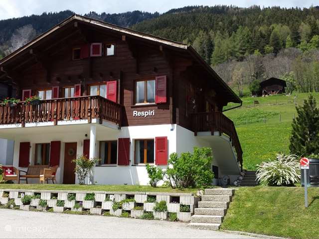 Vakantiehuis Zwitserland – appartement Chalet Respiri benedenwoning