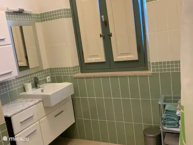 Dora en Italia, Abruzos, Penne - villa Baño