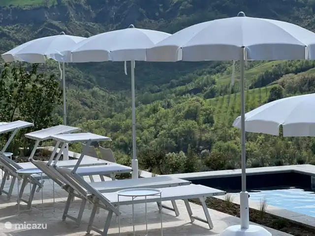 Villa Fiore | Italie, Marche, Falerone - villa Piscine avec vue infinie Villa Fiore