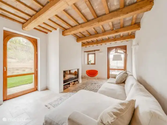Villa Fiore | Italie, Marche, Falerone - villa Salle de télévision Villa Fiore