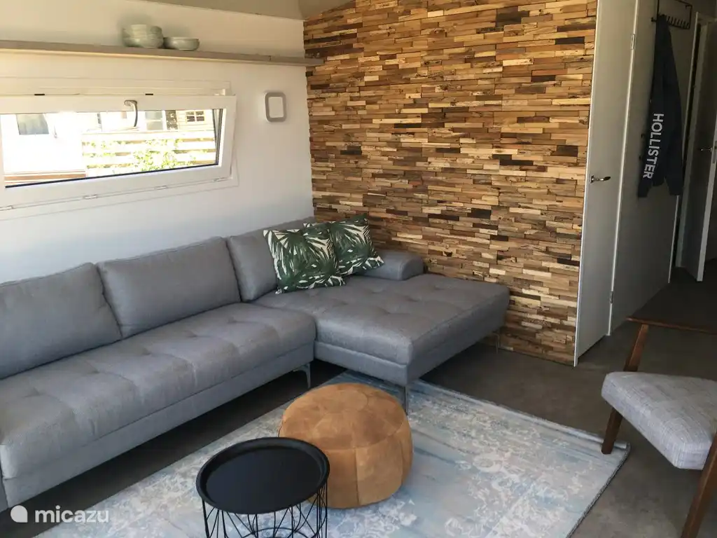 Living with lounge sofa. TinyhouseTerschelling
