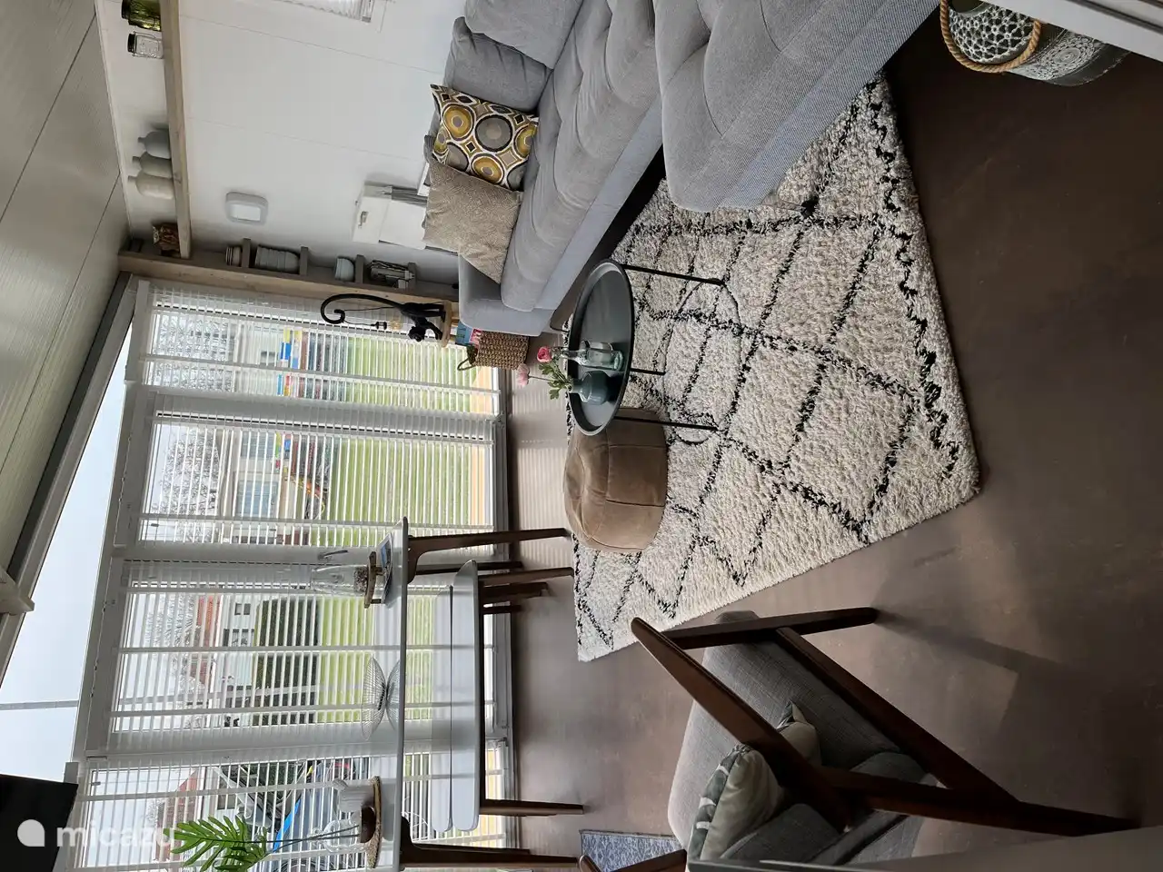 Unobstructed view over the playing field.