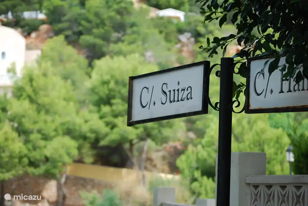 Street name Calle Suiza