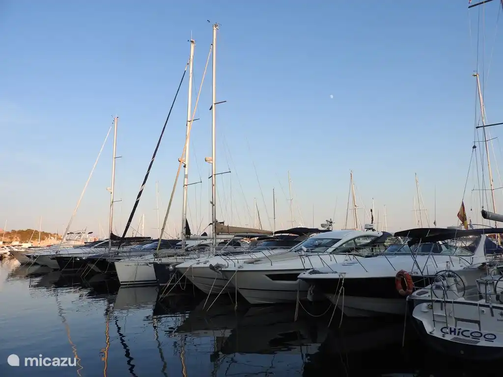 The marina of Mascarat