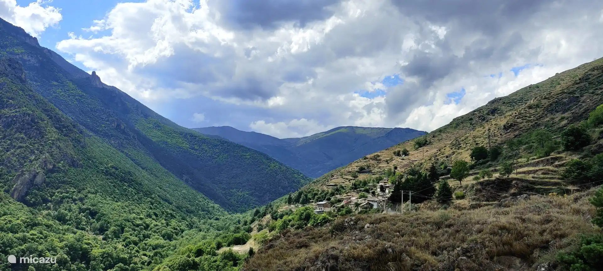 Das Dorf Nohèdes im Frühling