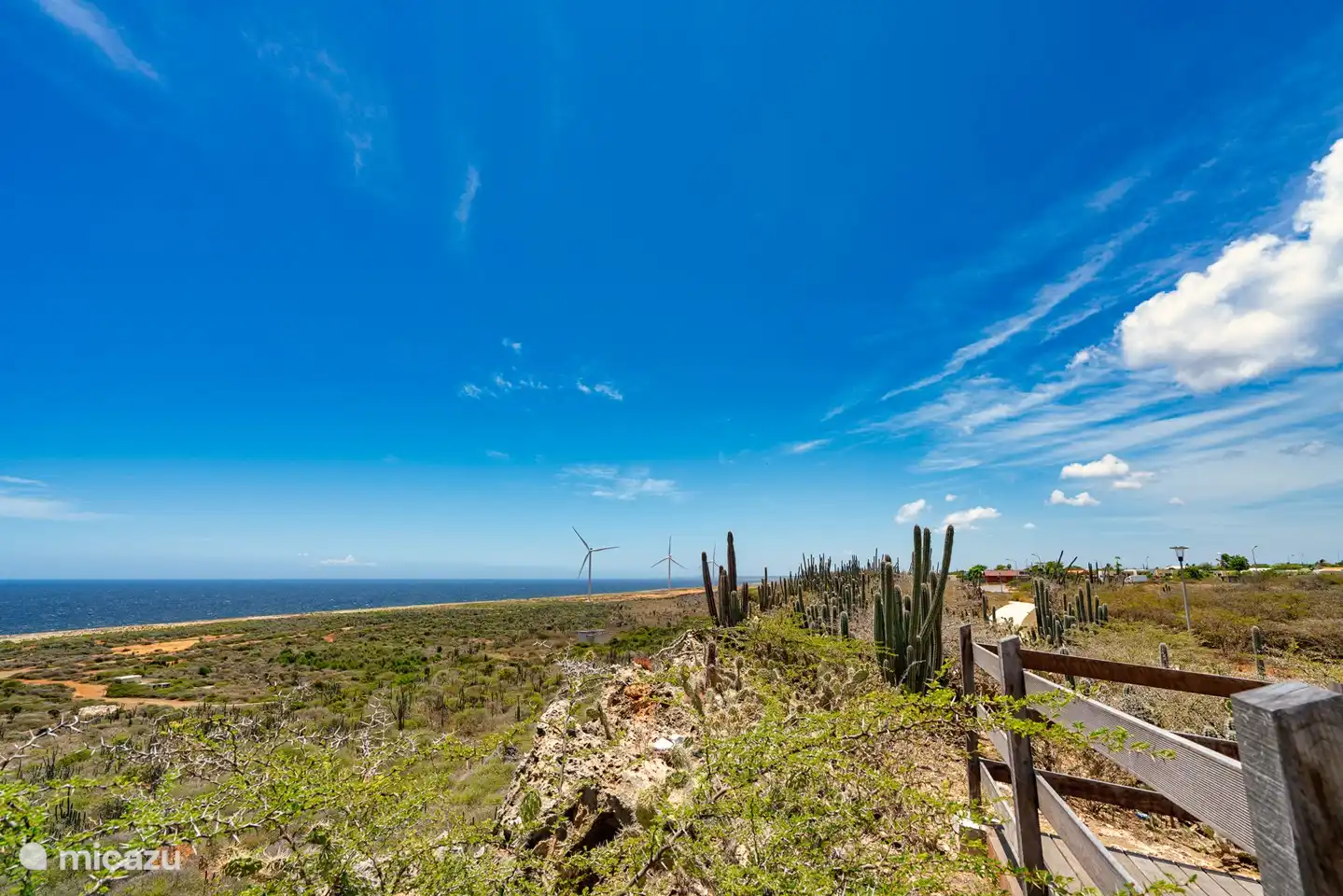 C'est le point de vue/mirador à 10 minutes à pied. C'est un endroit fantastique pour se reposer, faire du jogging, s'étirer et se détendre avec une brise marine fraîche qui vous entoure.
