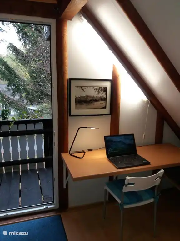 De werkplek op slaap-/werkkamer