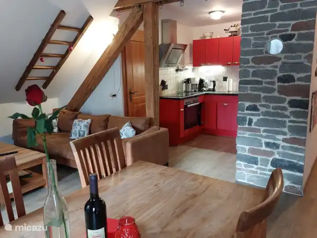 appartement huren in Oostenrijk, Salzburgerland, Sankt Michael Im Lungau – Aloisia, Appartement Speiereck Knus appartement met balkon op de 2e verdieping. Dit appartement voldoet aan al uw wensen, het heeft vloerverwarming, smart-tv met alle Nederlandse zenders, een vaatwasser, oven, zowel een koffiezetapparaat als een senseo. Tevens kunt u gratis gebruik maken van een wasmachine en droger.