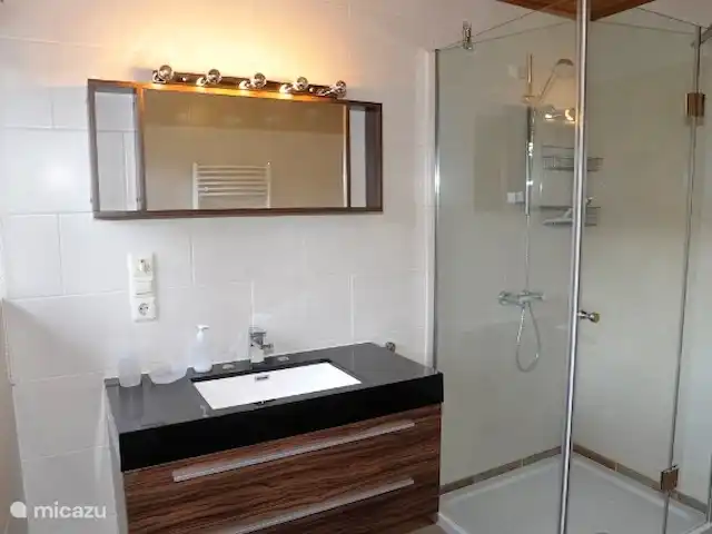 appartement huren in Oostenrijk, Salzburgerland, Sankt Michael Im Lungau – Aloisia, Appartement Speiereck Een ruime badkamer