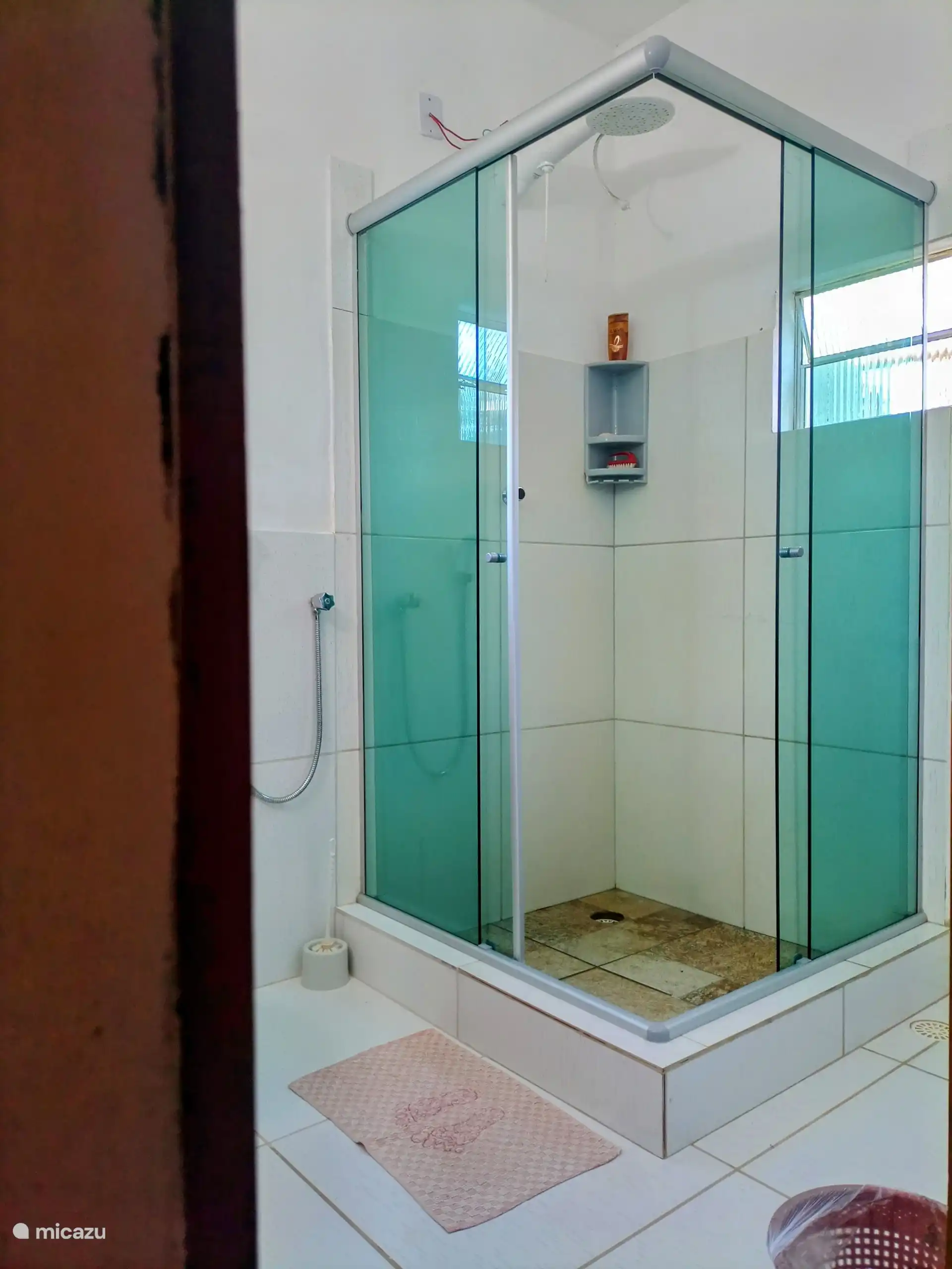 Cabina de ducha comunitaria 