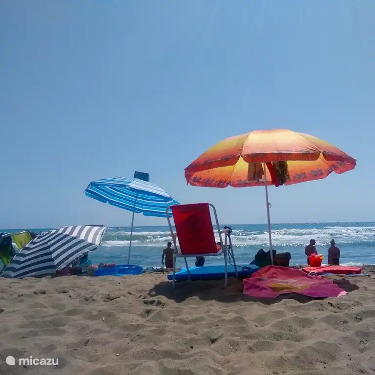 De stranden liggen op 40 minuten afstand.