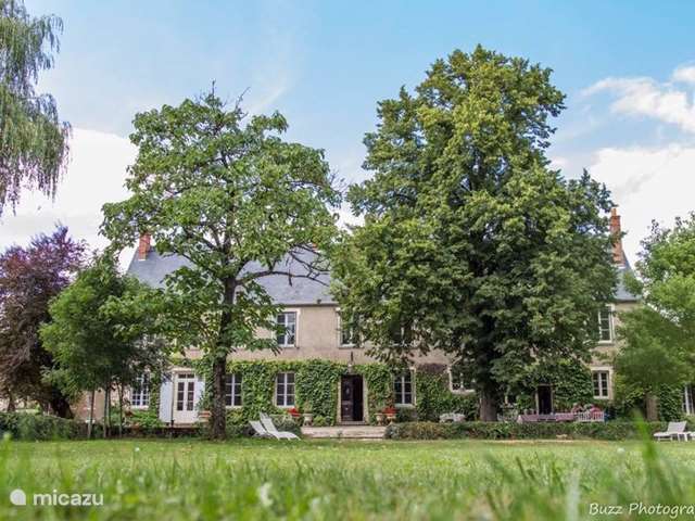 Holiday home in France, Nièvre, Alligny-Cosne - apartment Domaine d'Alligny 'La Vie en Rose'