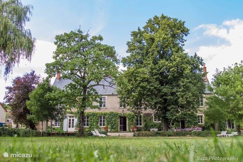 Vakantiehuis Frankrijk, Nièvre, Alligny-Cosne Appartement Domaine d'Alligny 'La Vie en Rose'