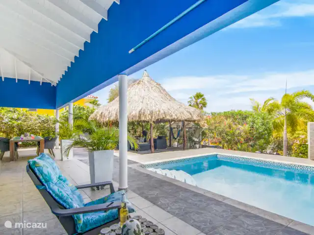La Casa Azul *Mucha privacidad* en Curazao, Bandabou (oeste), Fontein - villa Vista desde la piscina