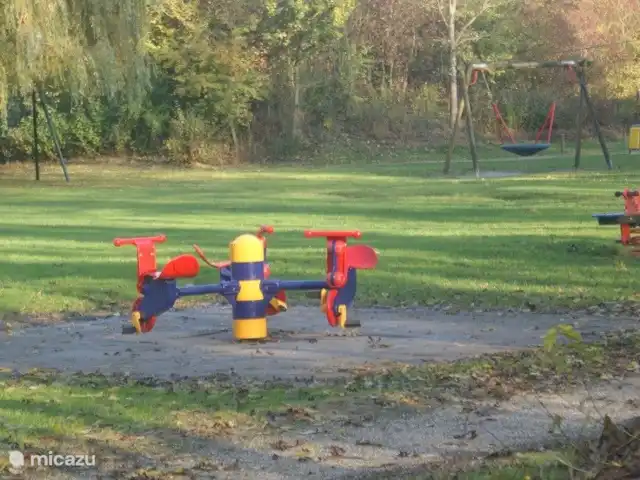 Maison de vacances en Zélande/Rouge | Pays-Bas, Zélande, Bruinisse - bungalow Le parc a une arcade avec divers attributs