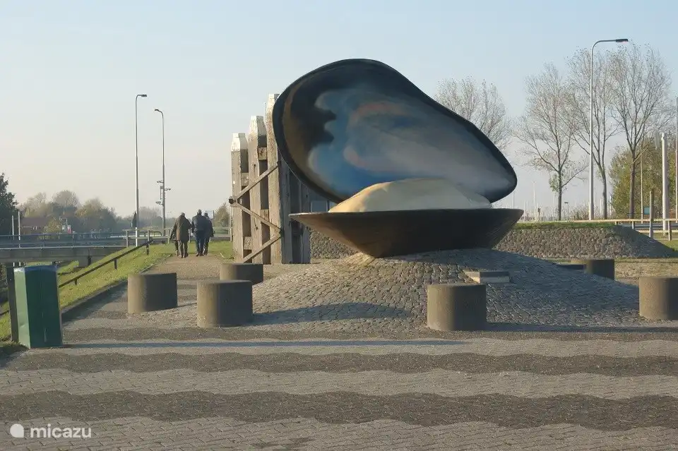 El hito de Bruinisse, el mejillón.