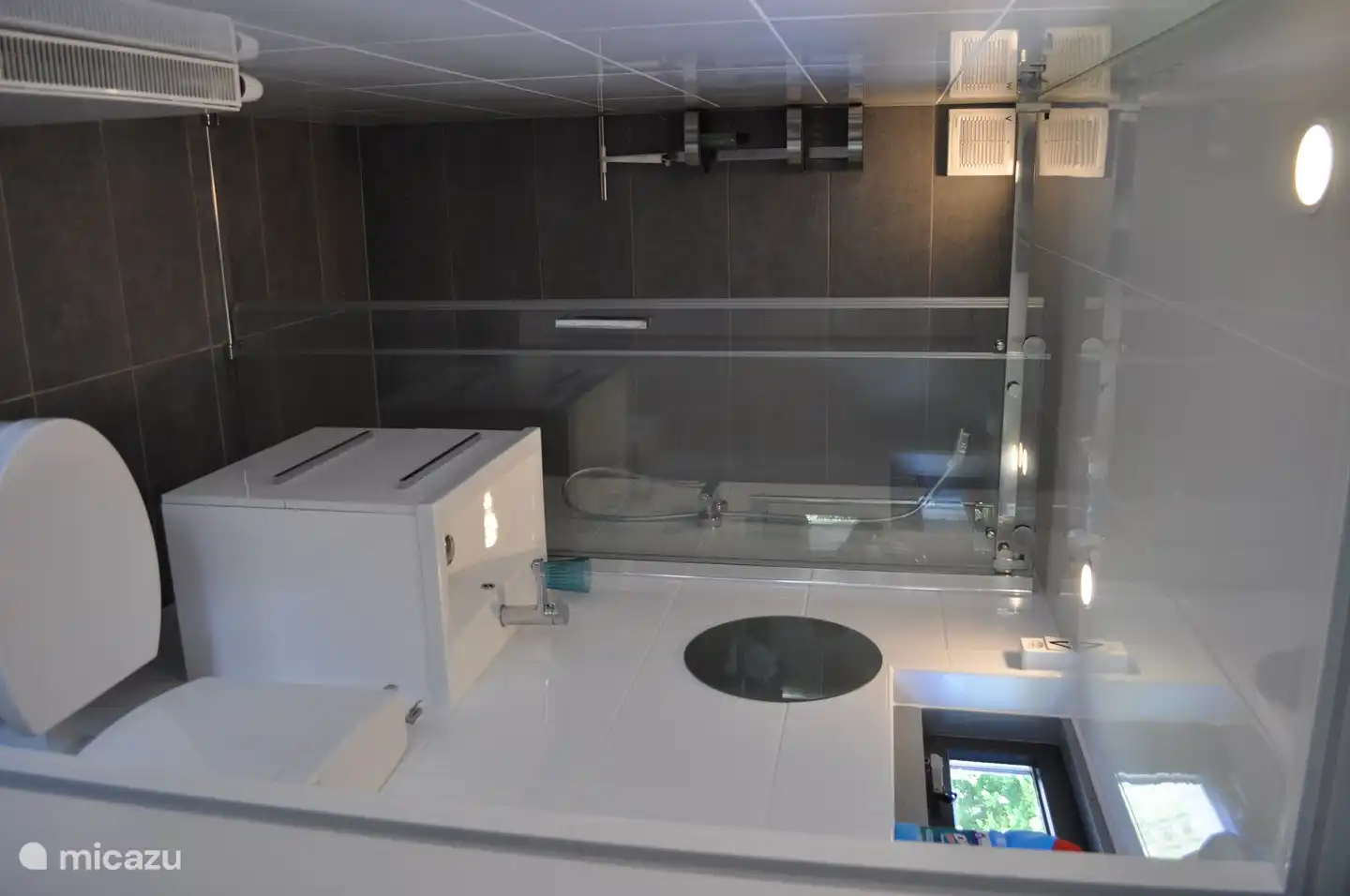 Rent Cutest House Egmond in Egmond a / d Hoef, North Holland. Micazu