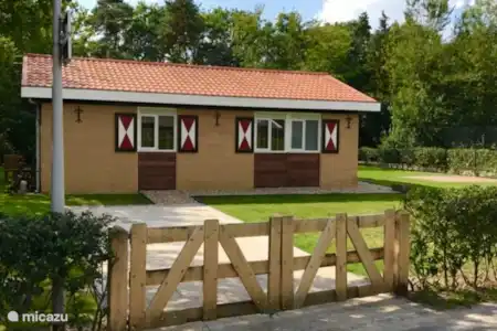 Vakantiehuis Nederland, Overijssel, Denekamp bungalow Luxe Vakantiebungalow Twentecottage Ruime Oprit voor 2 auto's
